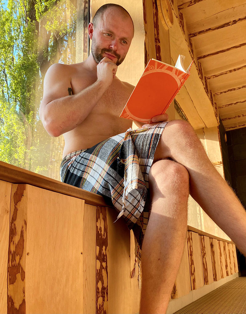 Čtení v sauně